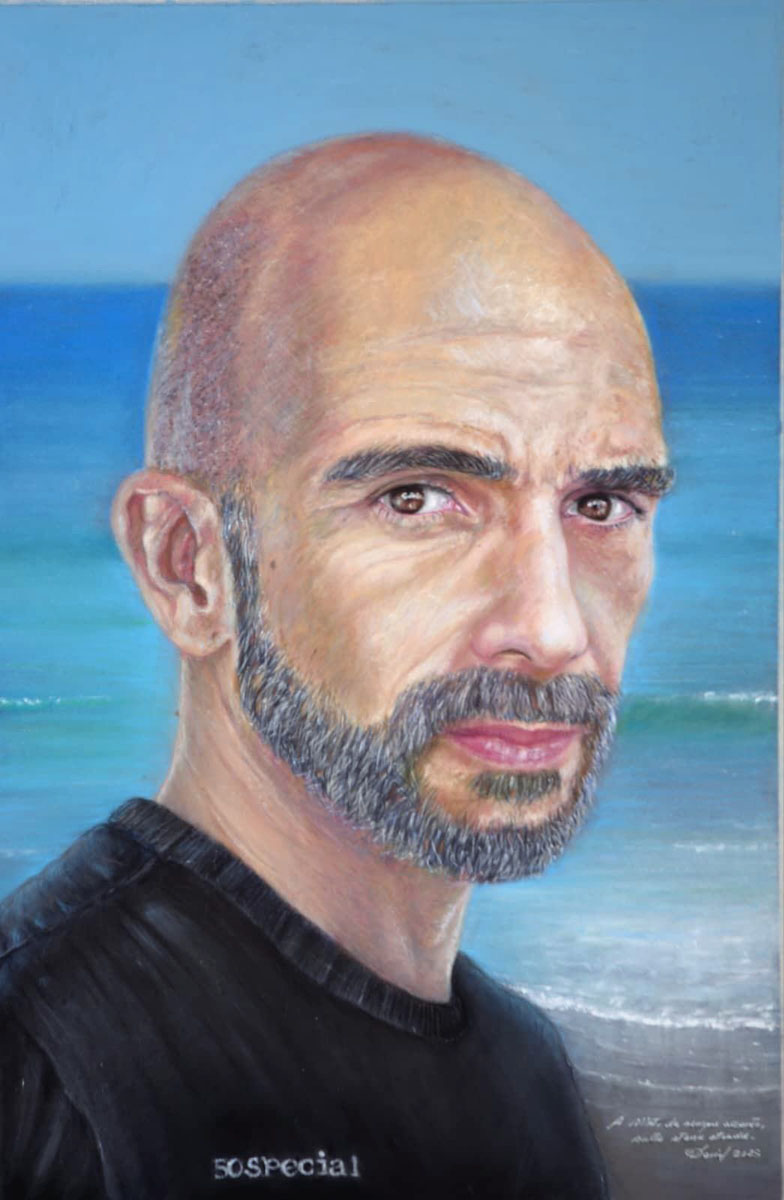 Ritratto uomo con mare sullo sfondo in grafite